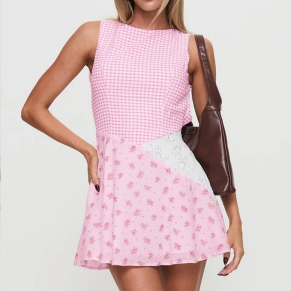 Princess Polly Dresses & Skirts - Princess Polly Pink Sleeveless Fit and Flare Mini Dress Size 4